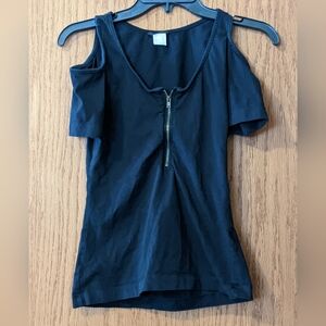 VENUS T-shirt Cold Shoulder